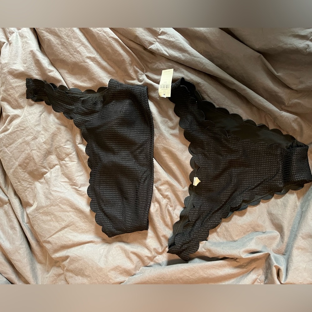 Aerie scalloped bikini